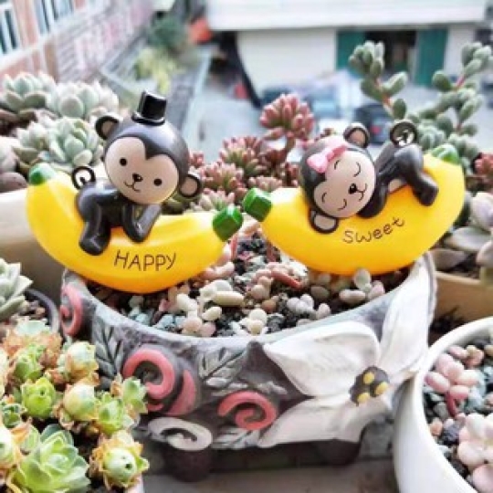 MÔ HÌNH KHỈ ÔM CHUỐI TRANG TRÍ